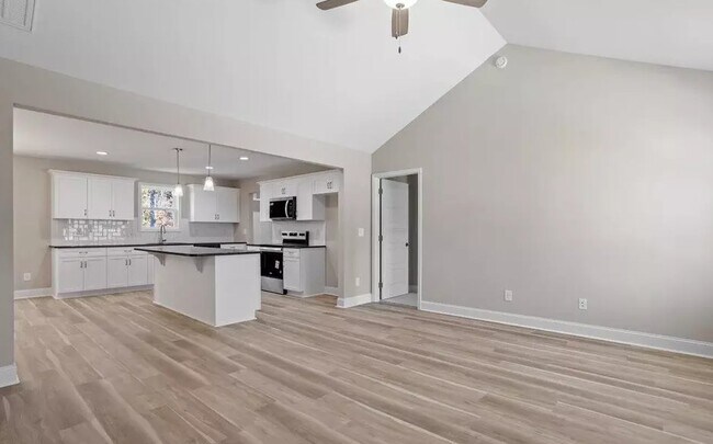 Foto del edificio - 486 Placid Pond Dr