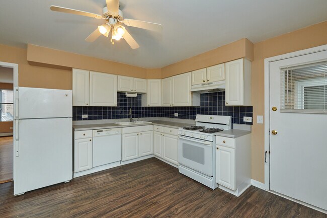 Foto del edificio - 1762 W Highland Ave