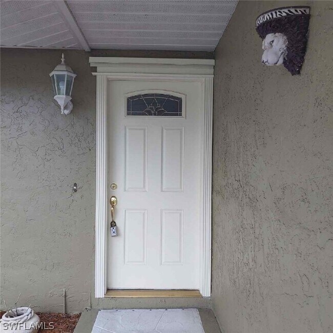 Foto del edificio - 4619 Chippendale Dr