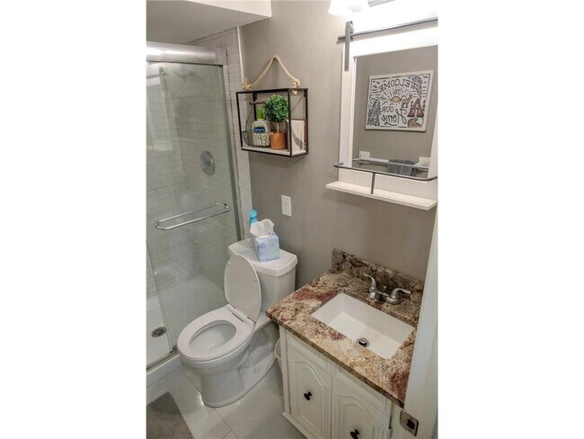 Building Photo - 7589 Zinnia Way N