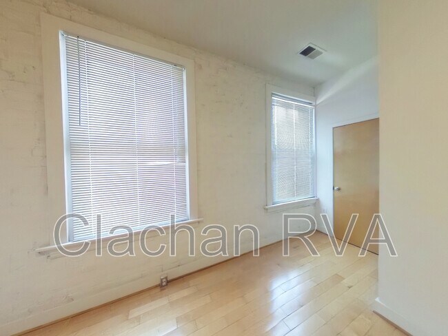 Building Photo - 301 Goshen St