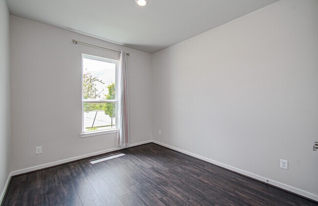 Foto del edificio - 21118 Vancherry Dr
