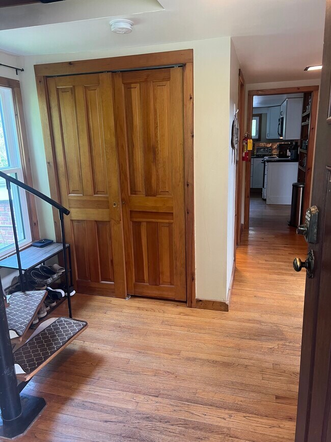 Foto del edificio - 1560 Lucas Avenue Ext