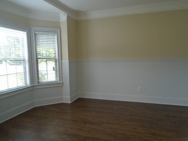Foto del edificio - 381 Plymstock Dr