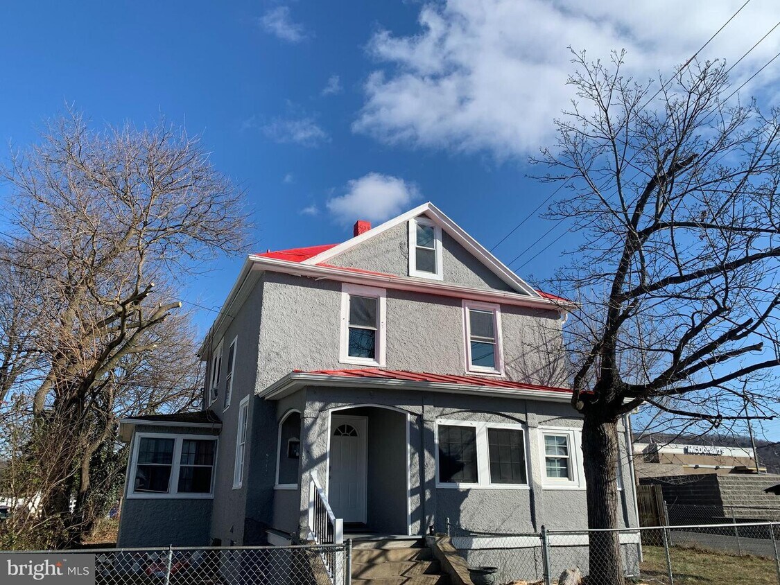 Foto principal - 356 Blue Ridge Ave