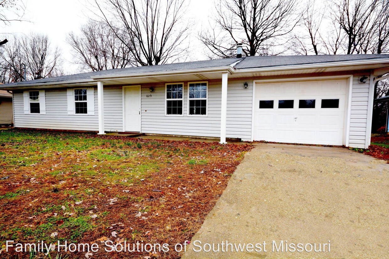 Primary Photo - 629 S Miller Rd