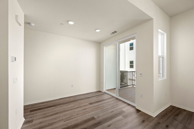 Foto del edificio - New Condo near Otay Ranch Town Center!