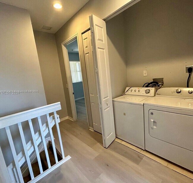 Foto del edificio - 4284 NE 10th Ct