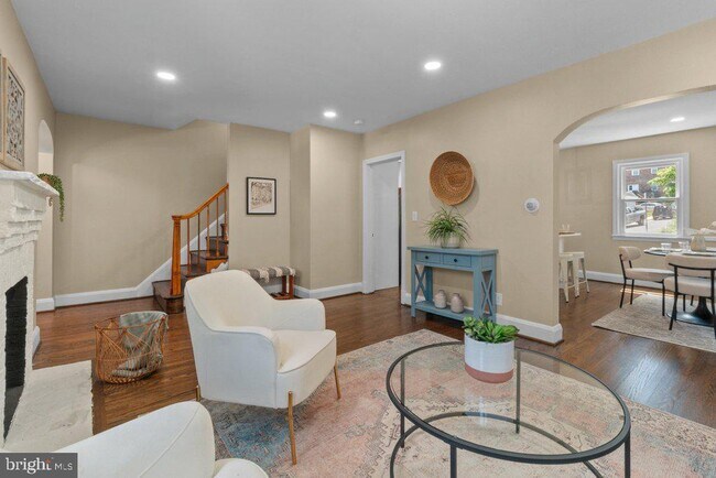 Foto del edificio - 3027 Lavender Ave