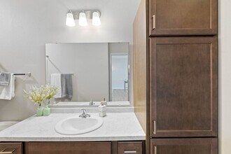 Interior Photo - Silverthorne Flats