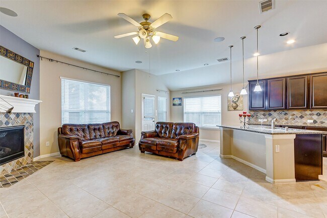 Foto del edificio - 9419 Sparrow Creek Ct