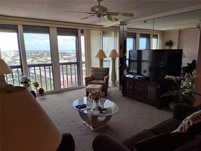 Foto del edificio - 255 Dolphin Point