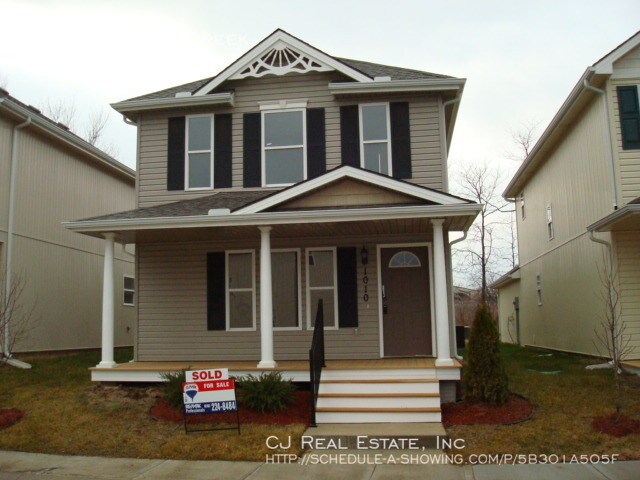 Primary Photo - 1010 NE Deer Creek Rd