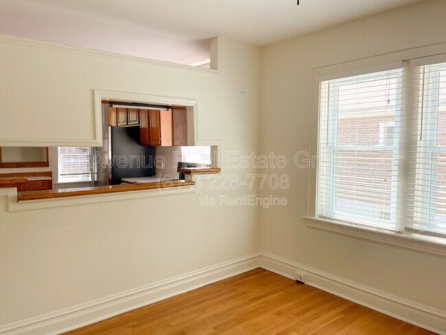 Foto del edificio - 9006 Madge Ave