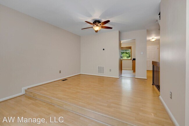 Building Photo - 3 br, 2.5 bath House - 1721 Logmill Lane