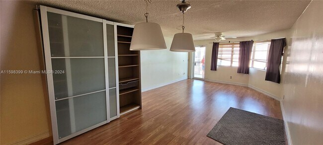 Foto del edificio - 20850 San Simeon Way