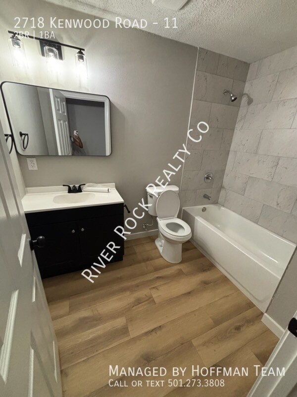 Building Photo - 2718 Kenwood Dr