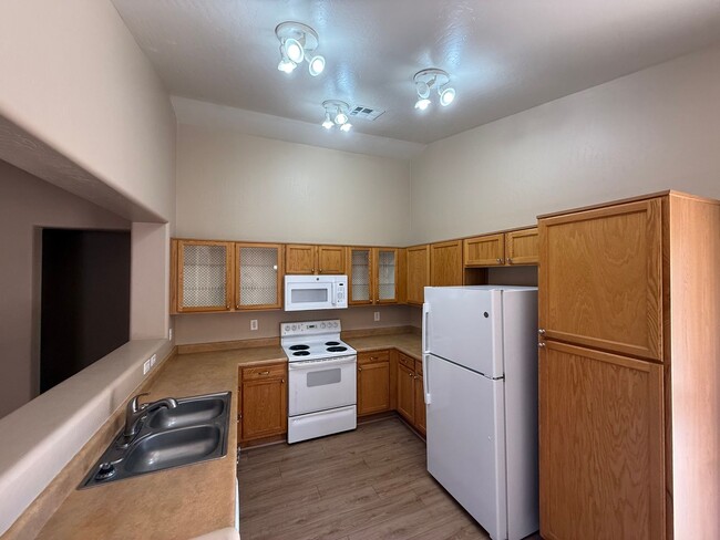 Building Photo - Beautiful Home in Copper Basin Community!