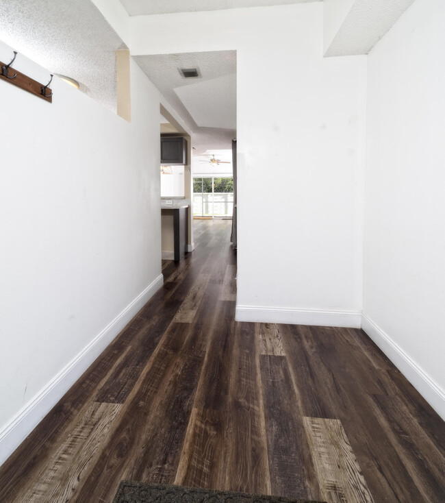 Foto del edificio - 4972 SW 31st Terrace