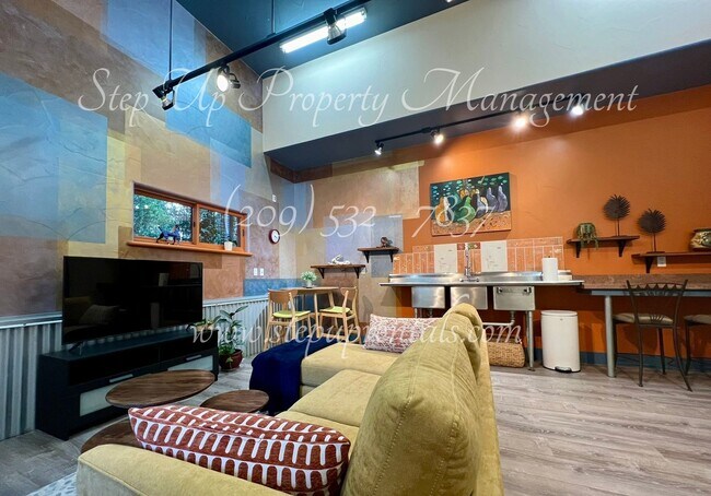 Foto del edificio - Fully Furnished 1 Bedroom Apartment w/ All...