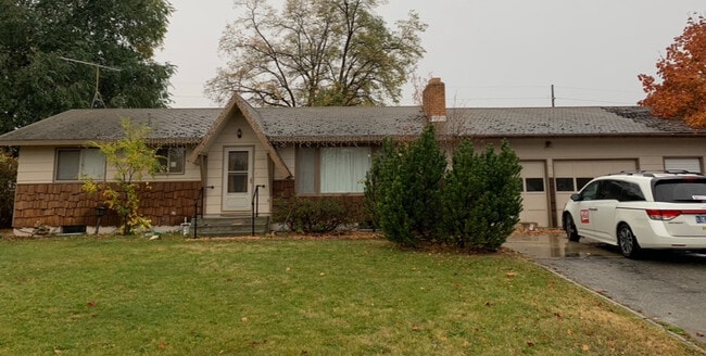 Not fancy, but so homey! - 202 Hillcrest Dr