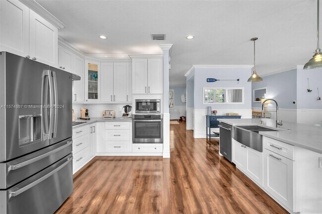 Building Photo - 1586 Sandpiper Cir