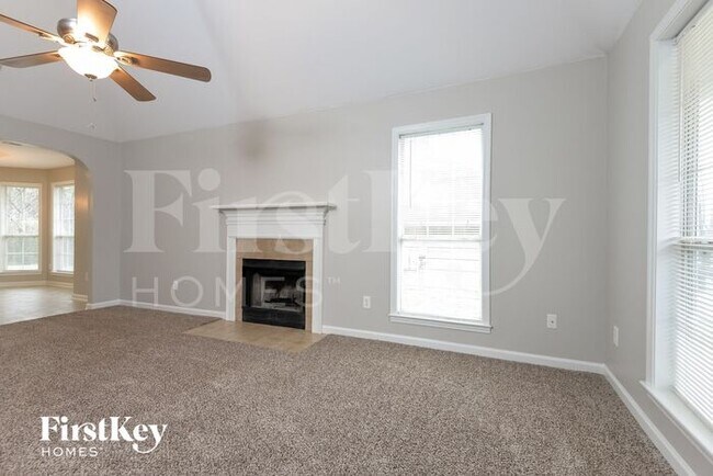 Building Photo - 424 Camden Cove Cir