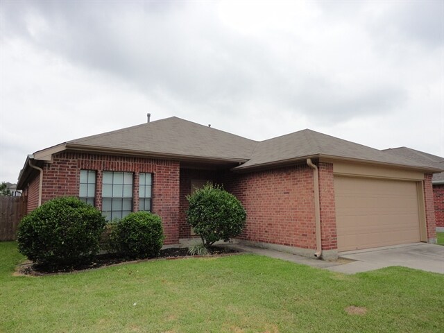Primary Photo - 826 N Vista Dr