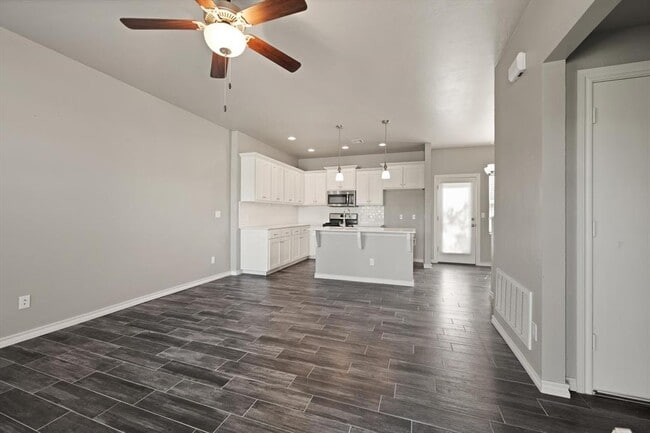 Building Photo - 428 Belmont Cir
