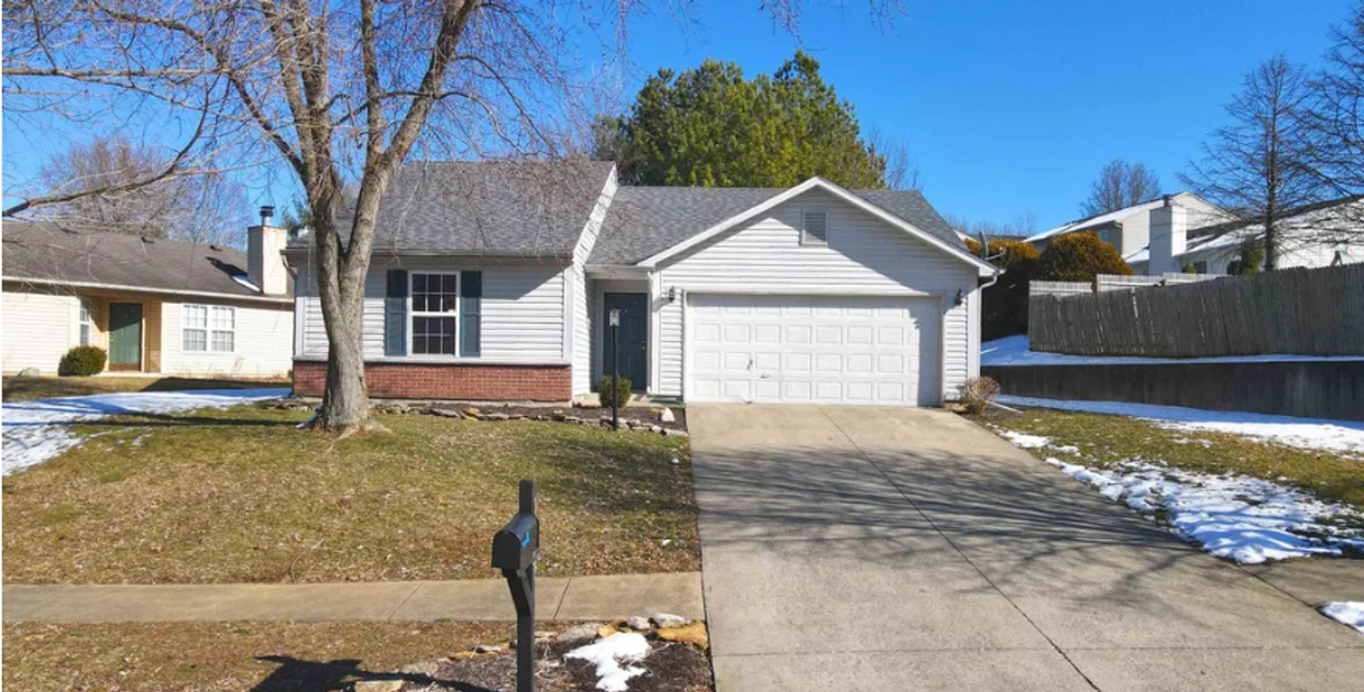 Primary Photo - 3 bedroom, 2 bath home: The Highlands!