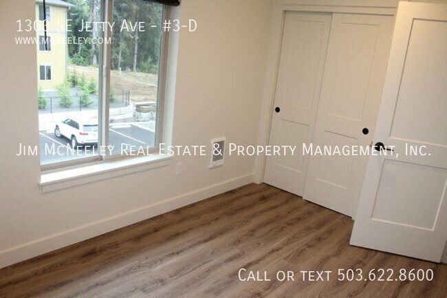 Foto del edificio - 1303 SE Jetty Ave