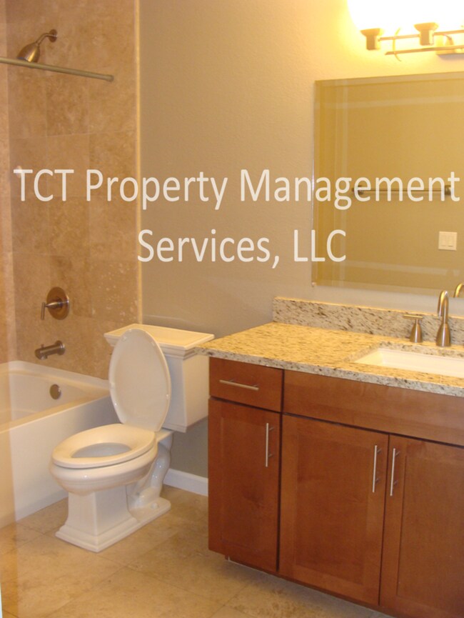 Building Photo - Beautiful Condo in Beautiful Community!