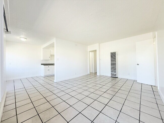 Foto del edificio - 1017 W 95th St