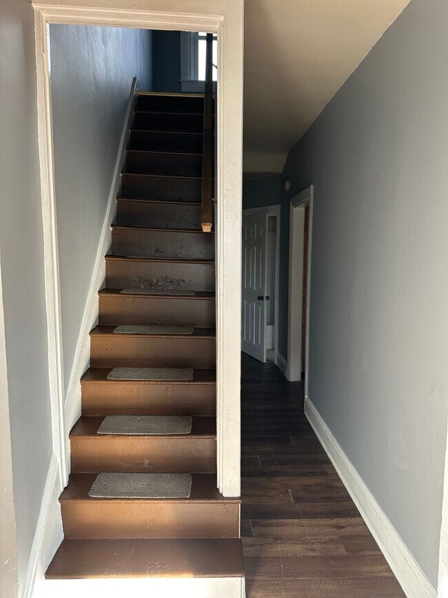 Foto del edificio - 809 Columbia Ave