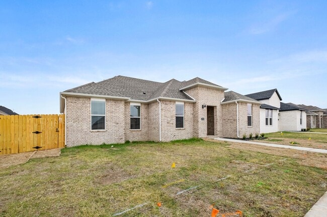 Building Photo - Welcome to Your Dream Home!