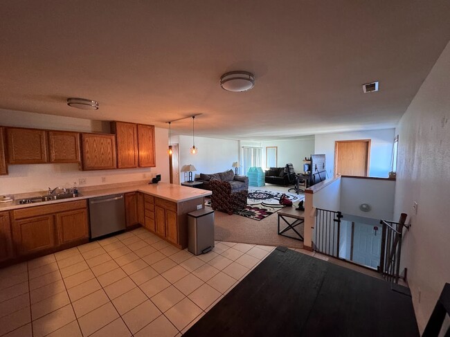 Building Photo - 243 Meadowside Dr