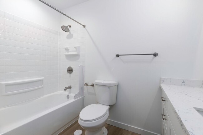 Interior Photo - Buena Vista