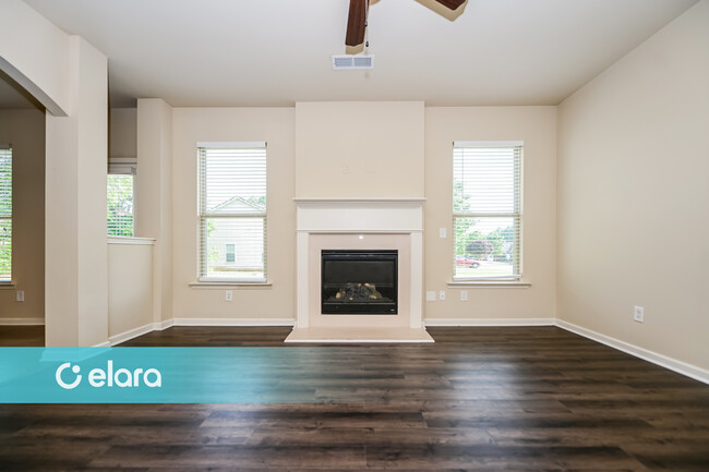 Building Photo - 130 Sparkling Spring Trail