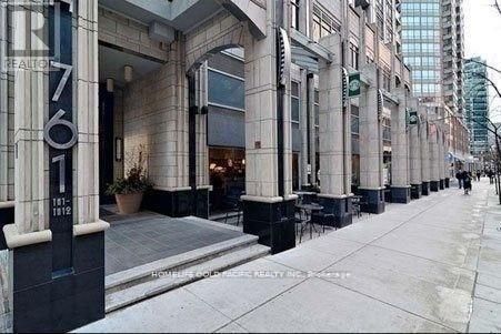 Building Photo - 761 Bay St.