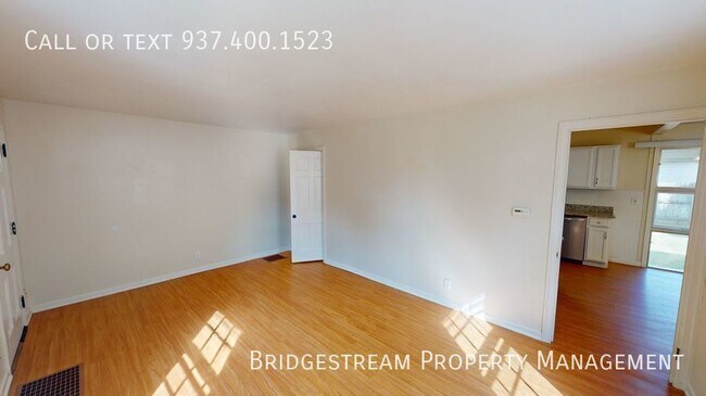 Foto del edificio - 3 bedroom, 1.5 bath Cape Cod home with bas...