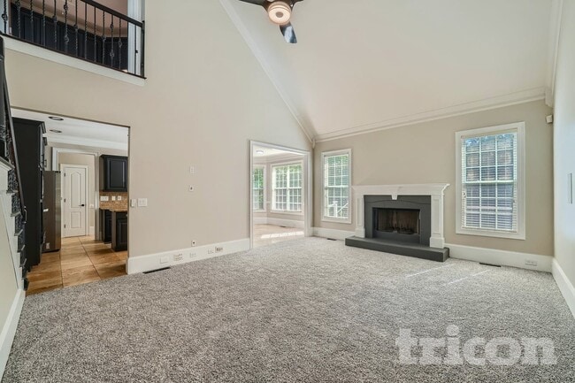 Building Photo - 300 Fallstone Path