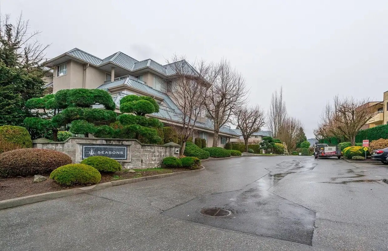 Photo principale - 2700 McCallum Rd