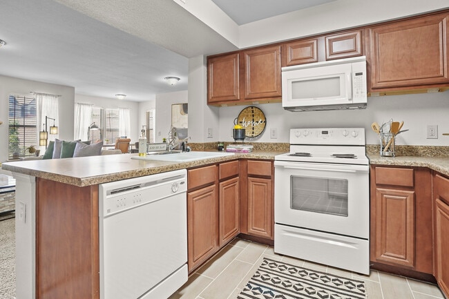Building Photo - Nickel Creek Apts