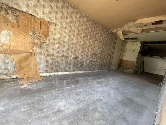 Building Photo - 2855 Washington Blvd