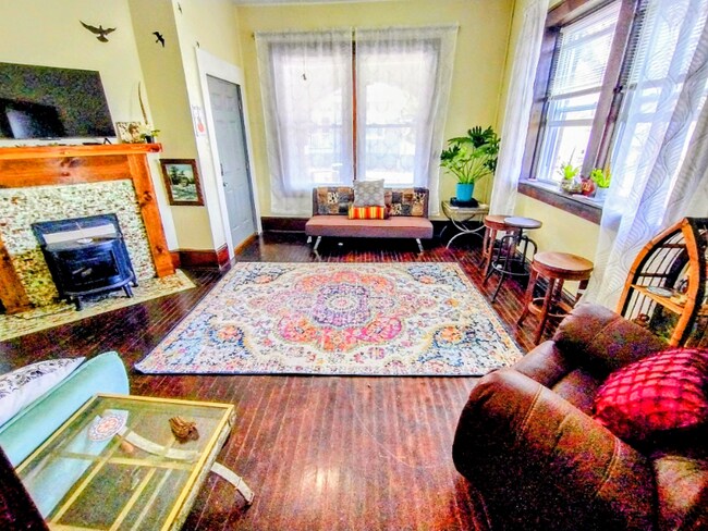 Foto del edificio - 311 12th St