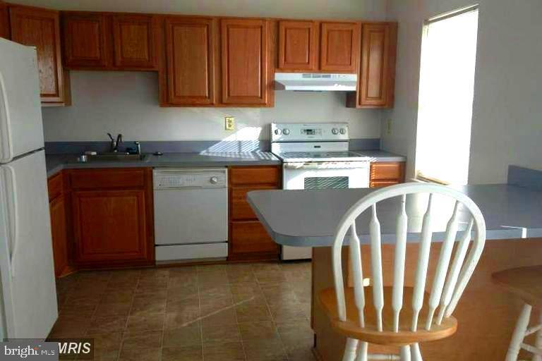 1042 Cape Splitt Harbour, Pasadena, MD 21122 Townhome Rentals in Pasadena MD