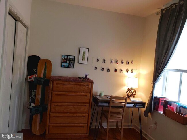 Foto del edificio - 1507 Spring Garden St