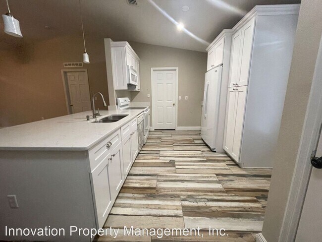 Foto del edificio - 3 br, 2 bath House - 4921 Preserve Blvd