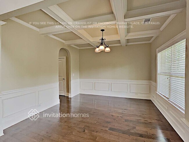 Foto del edificio - 5055 Carriage Bridge Ln