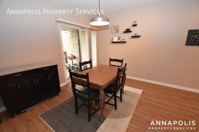Building Photo - 791 fairview avenue #f